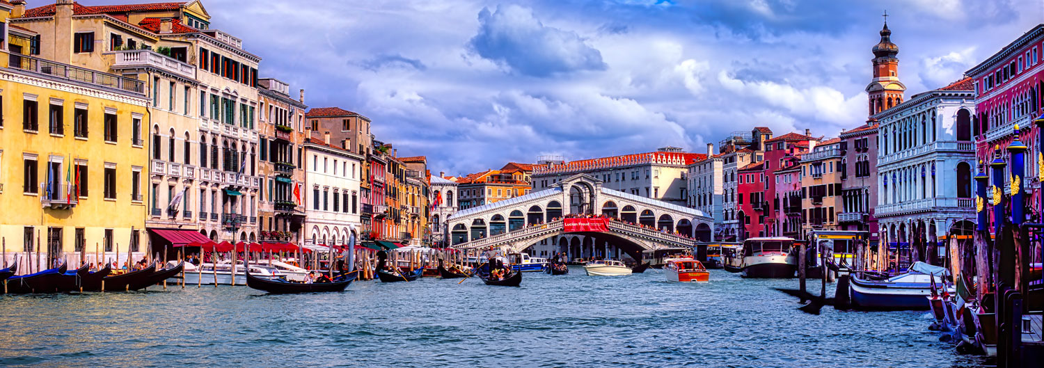 #2150 The Grand Canal and Rialto Bridge in Venice