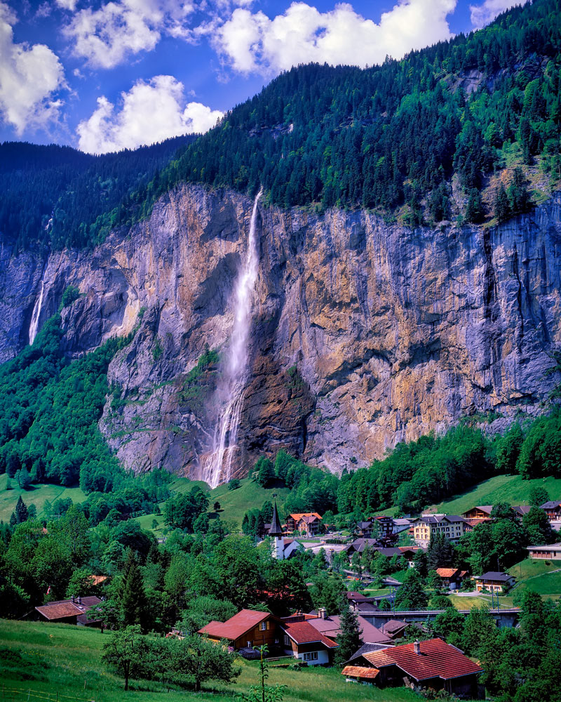 #4007 The Village of Lauterbrunnen and the Staubbach Falls