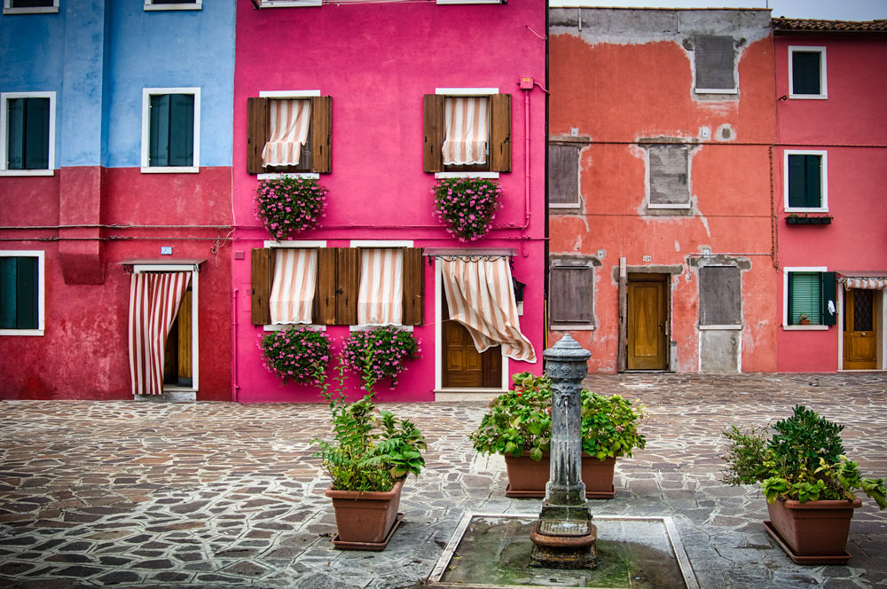#2211 Colorful Houses on Burano Island near Venice