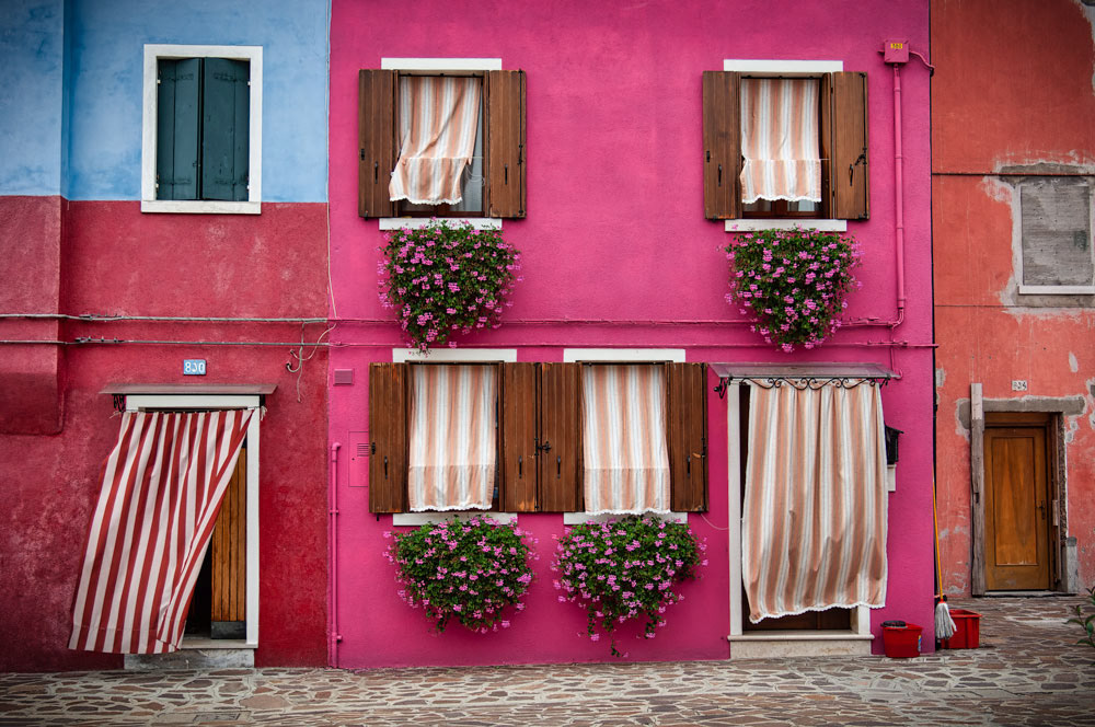 #2211A Colorful House on Burano Island near Venice