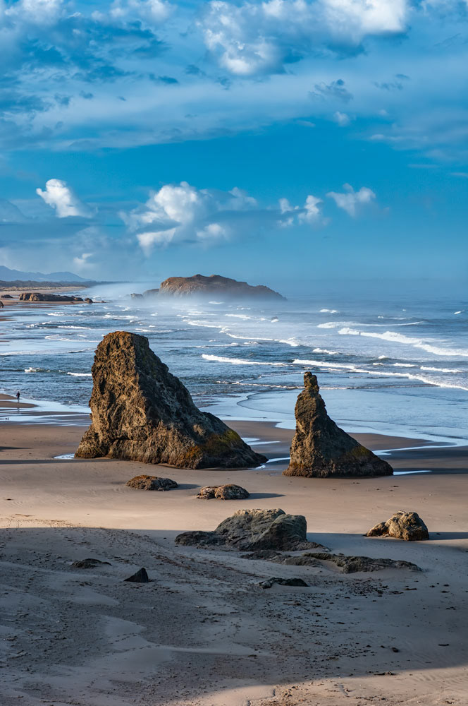 1700B Rock Formations on the Beach at the Town of Bandon