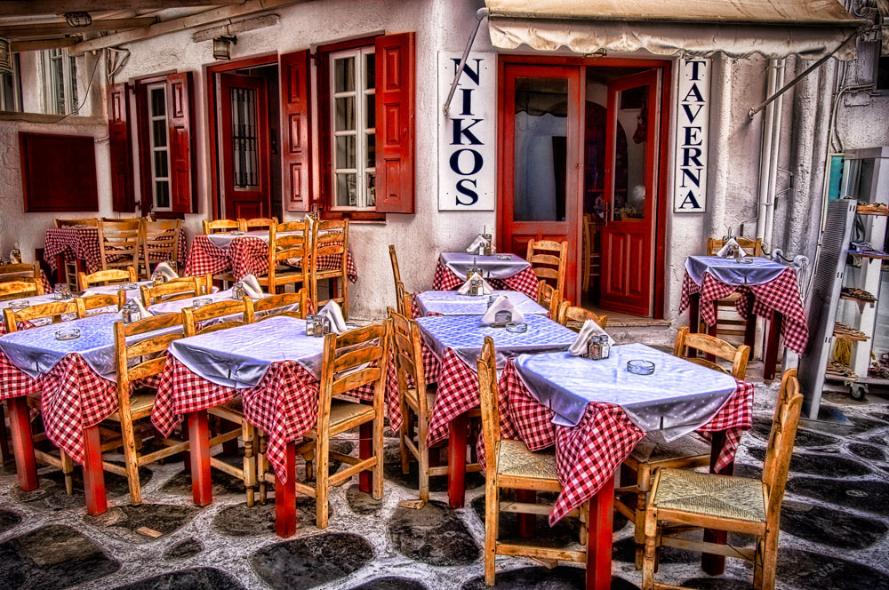 #2957 A Taverna on the Island of Mykonos