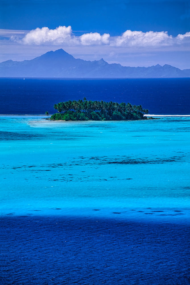 #2609 Small Island in French Polynesia