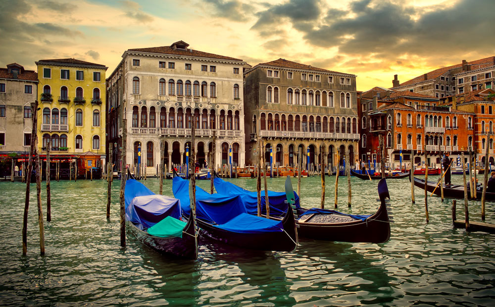 #2126 Gondolas on Grand Canal in Venice