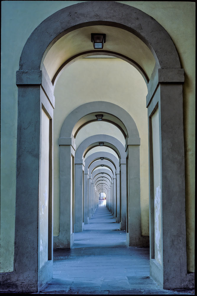 #2114 Long passageway, florence, Italy