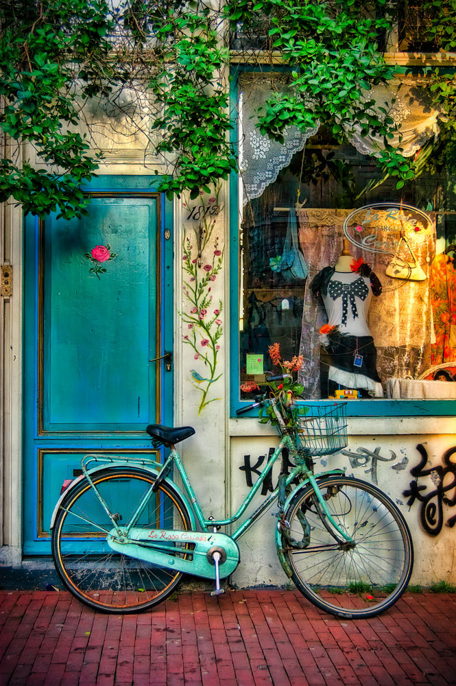 #2404 Typical Scene with Bicycle in Amsterdam