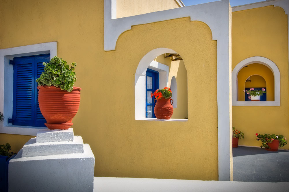 #2932 Decorative Vases in Courtyard of Home on the Island of Santorini