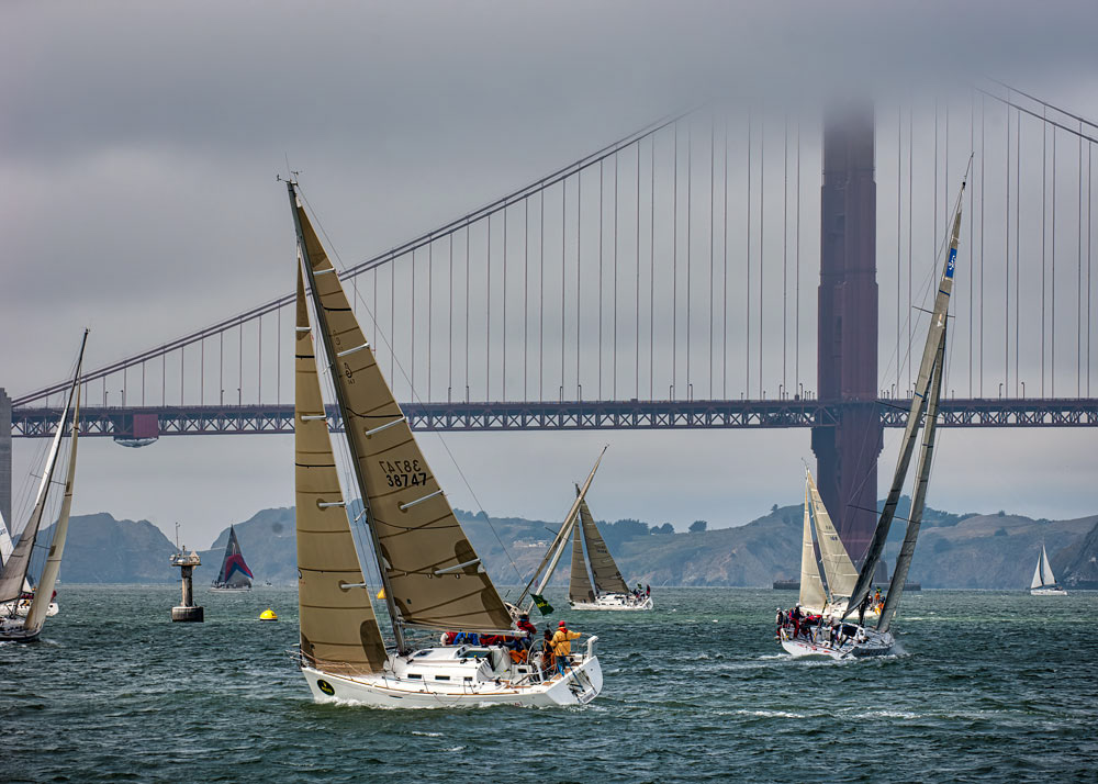 #4641 Yacht Racing on San Francisco Bay with the Golden Gate Bridge in the Background