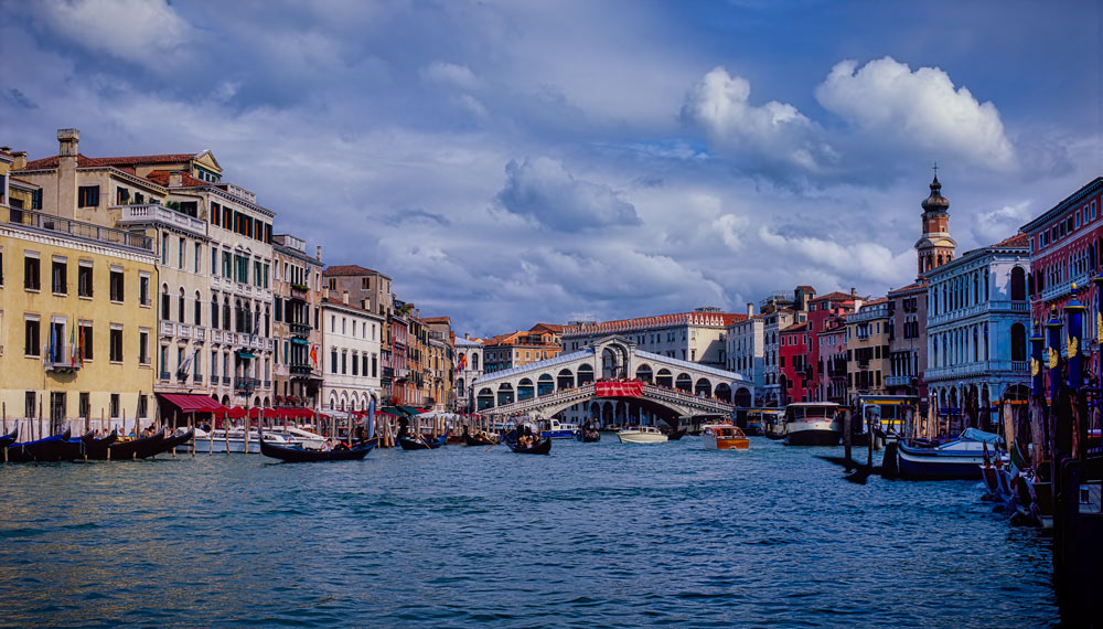 #2129 Grand Canal and Rialto Bridge with Gondolas and Small Boats