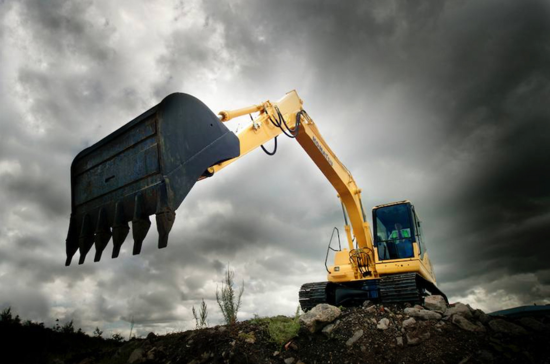 Kamatsu excavator marketing
