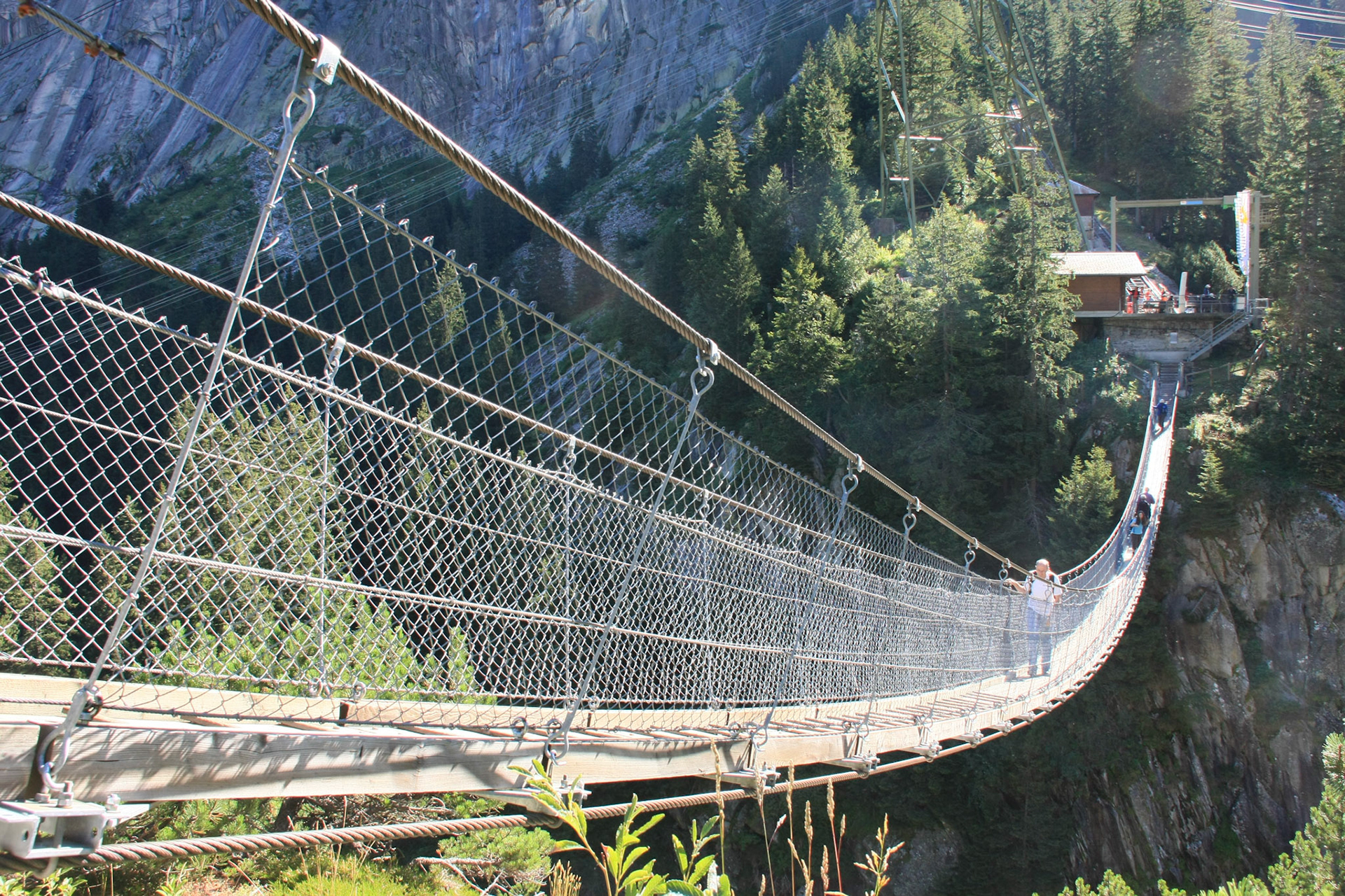 Hängebrücke zur Gelmerbahn (2013)