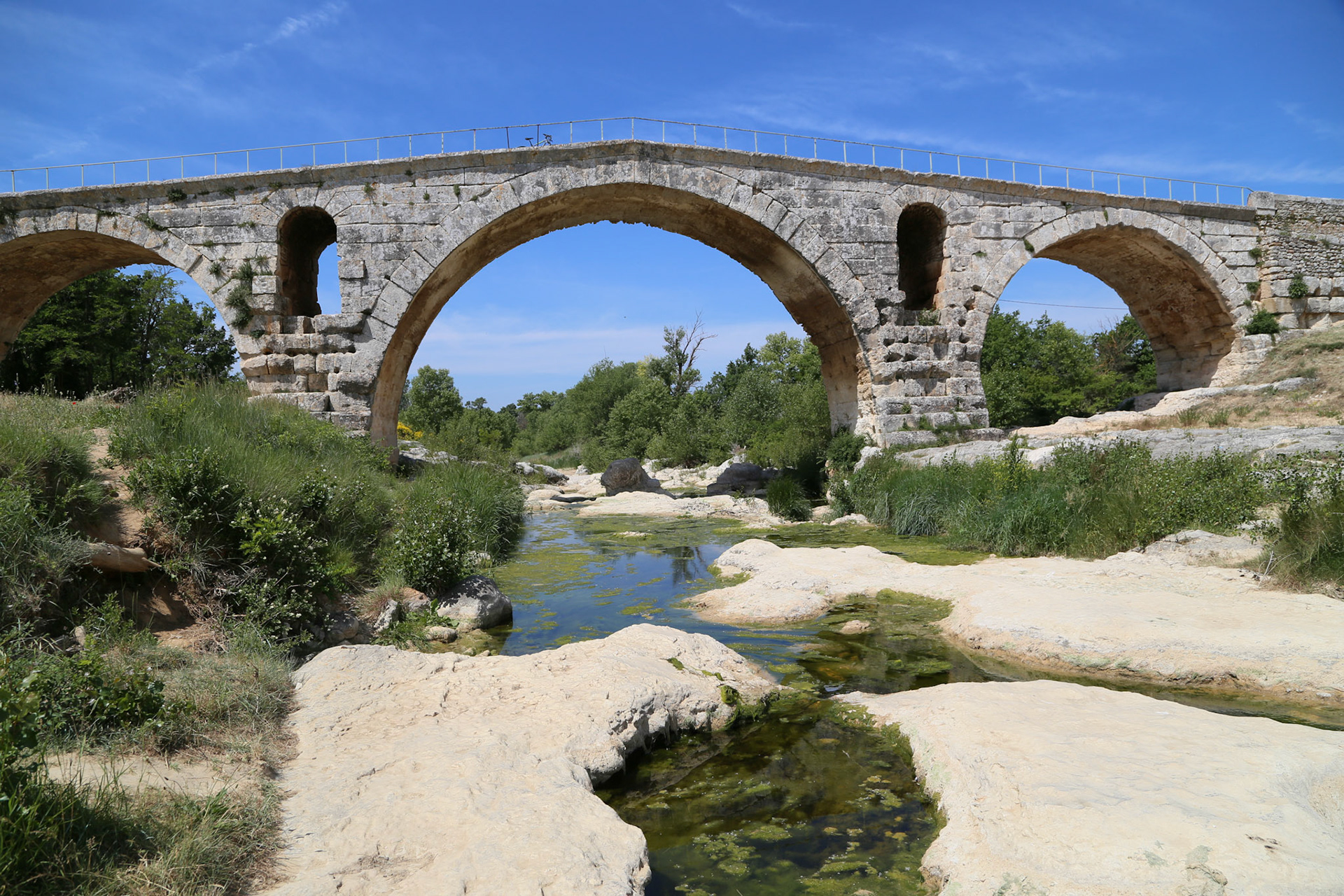 Pont Julien, France