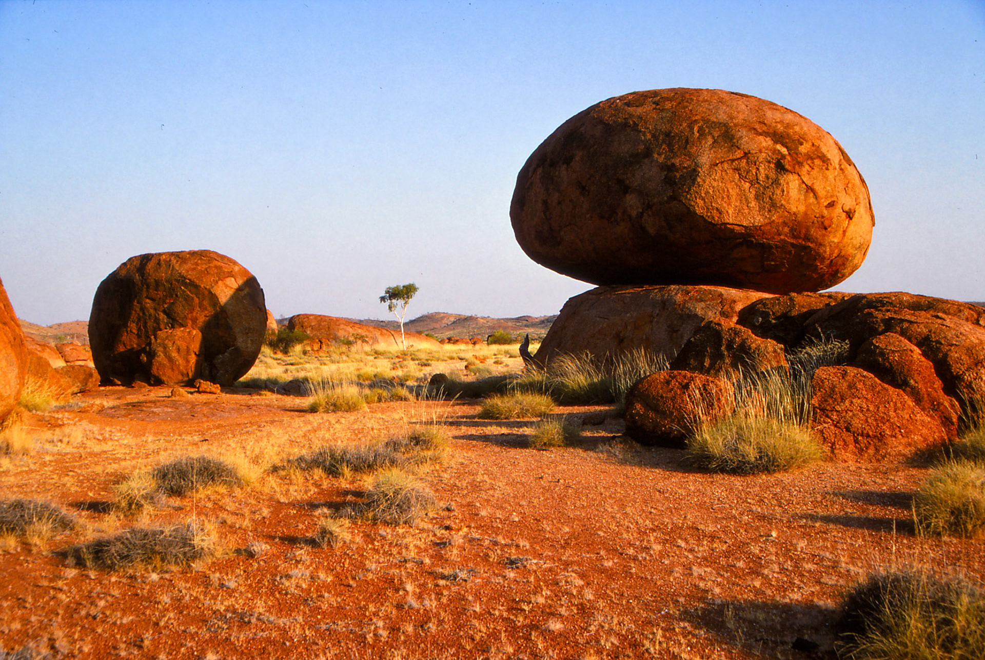Karlu Karlu (Devil's Marbles) 1996