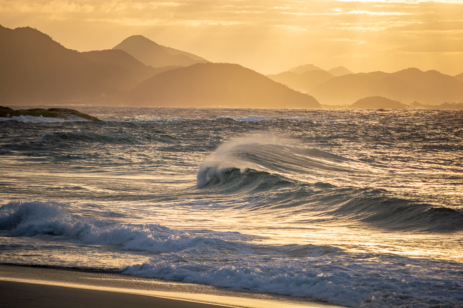 Arpoador Beach