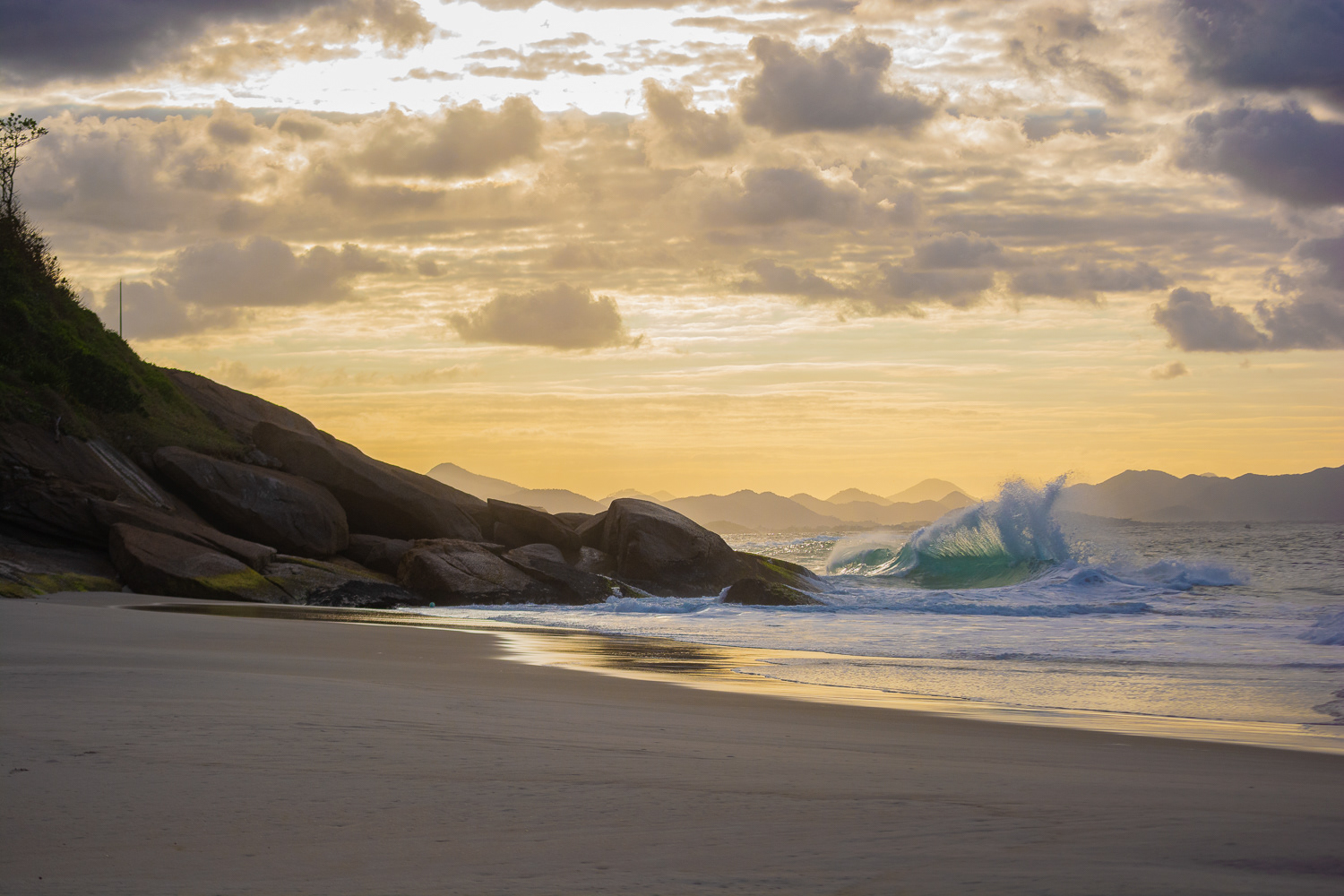 Arpoador Beach