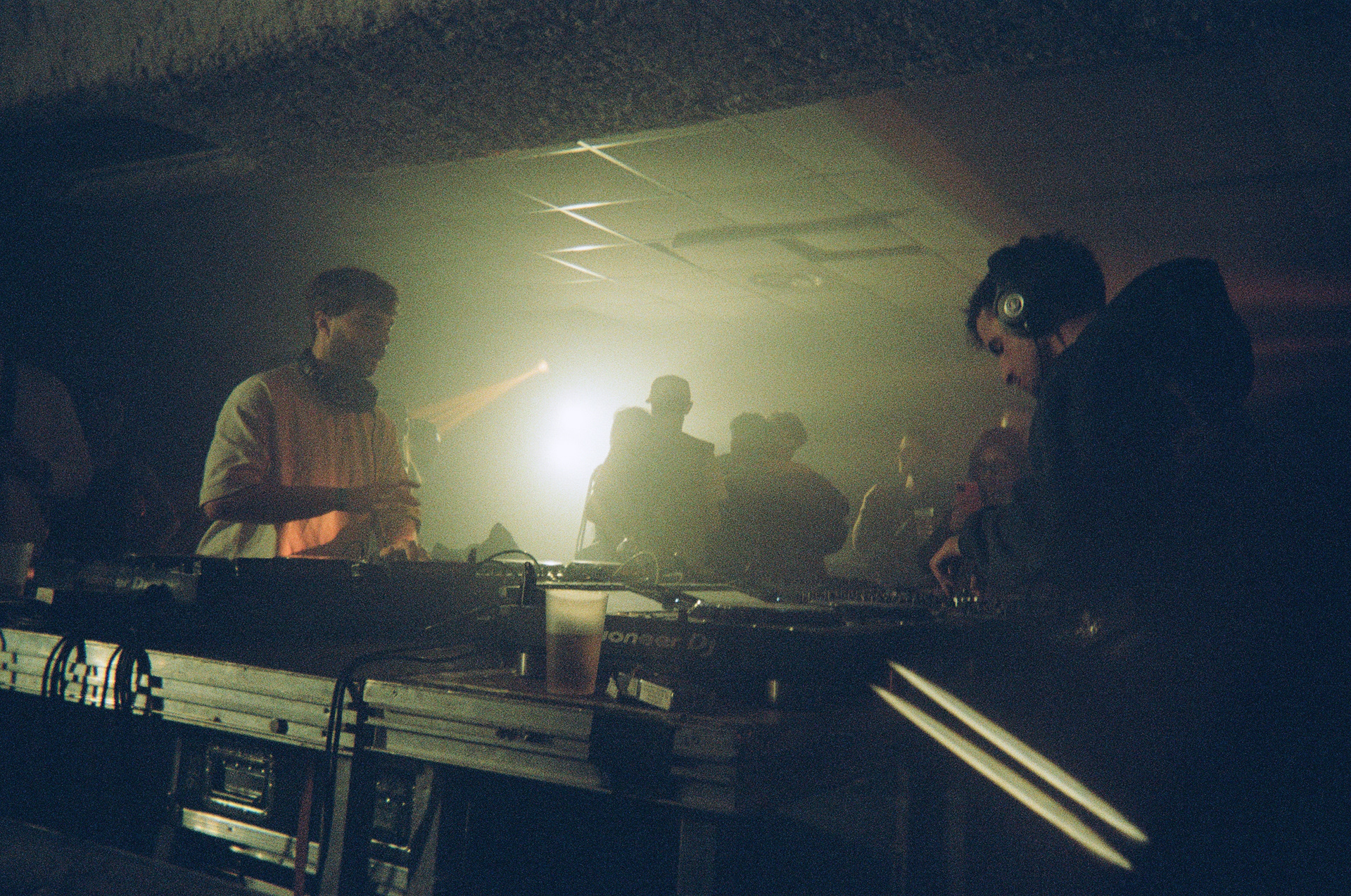 Random Order (Hyden B2B Seigg) for Loophole