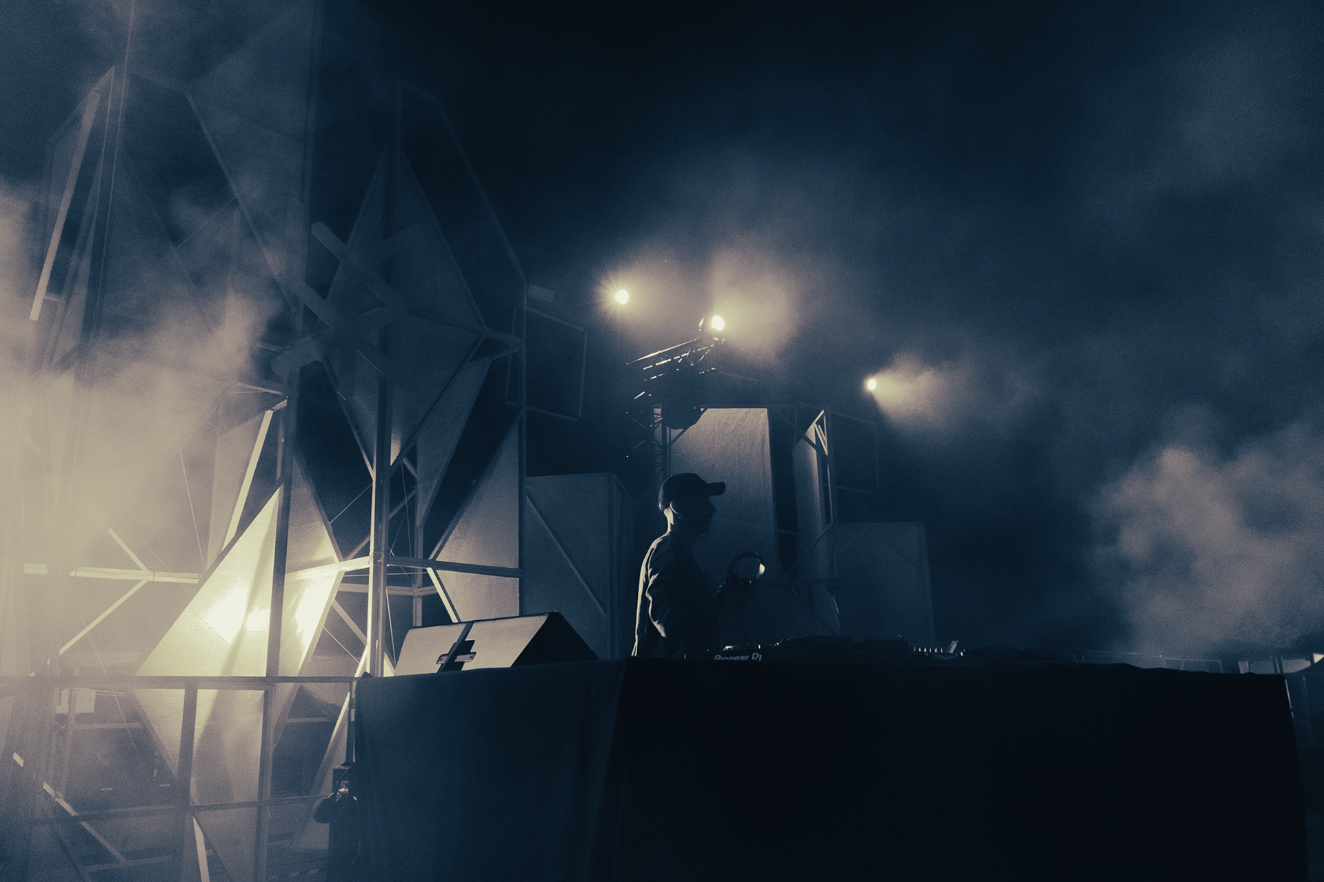 David Löhlein taking care of the closing of  the Texture Festival - 10 yrs in Rennes.