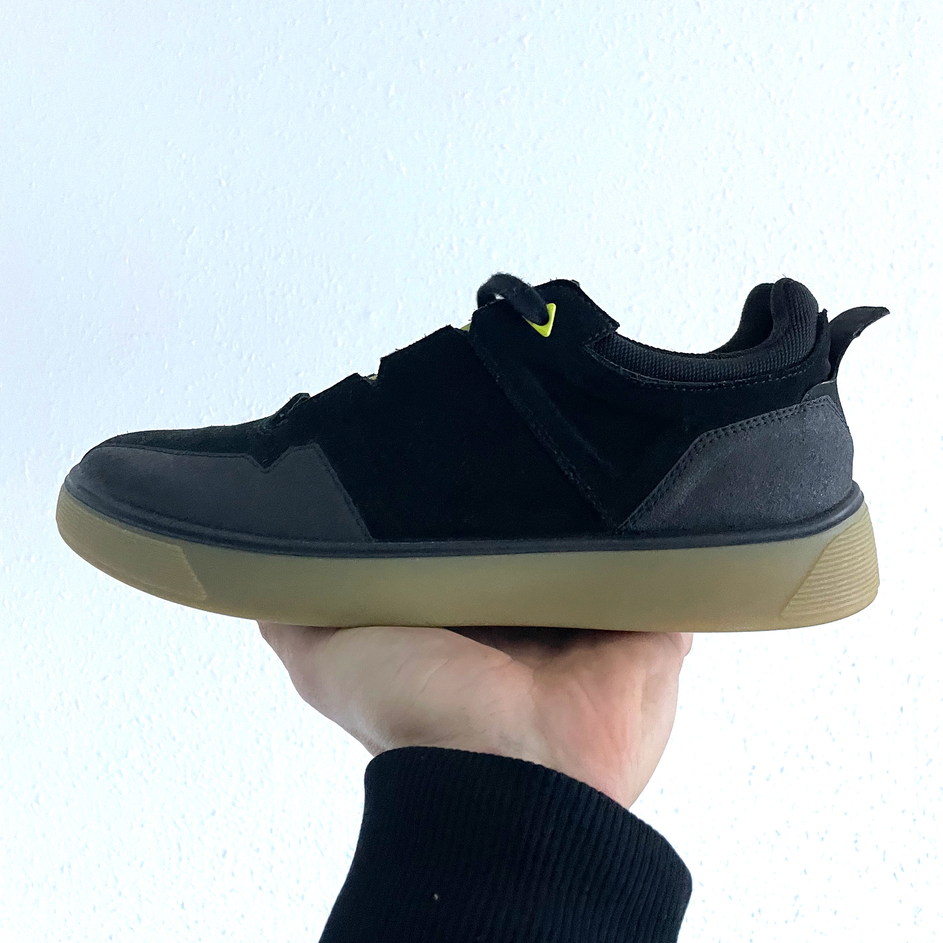 Low-top Prototype
