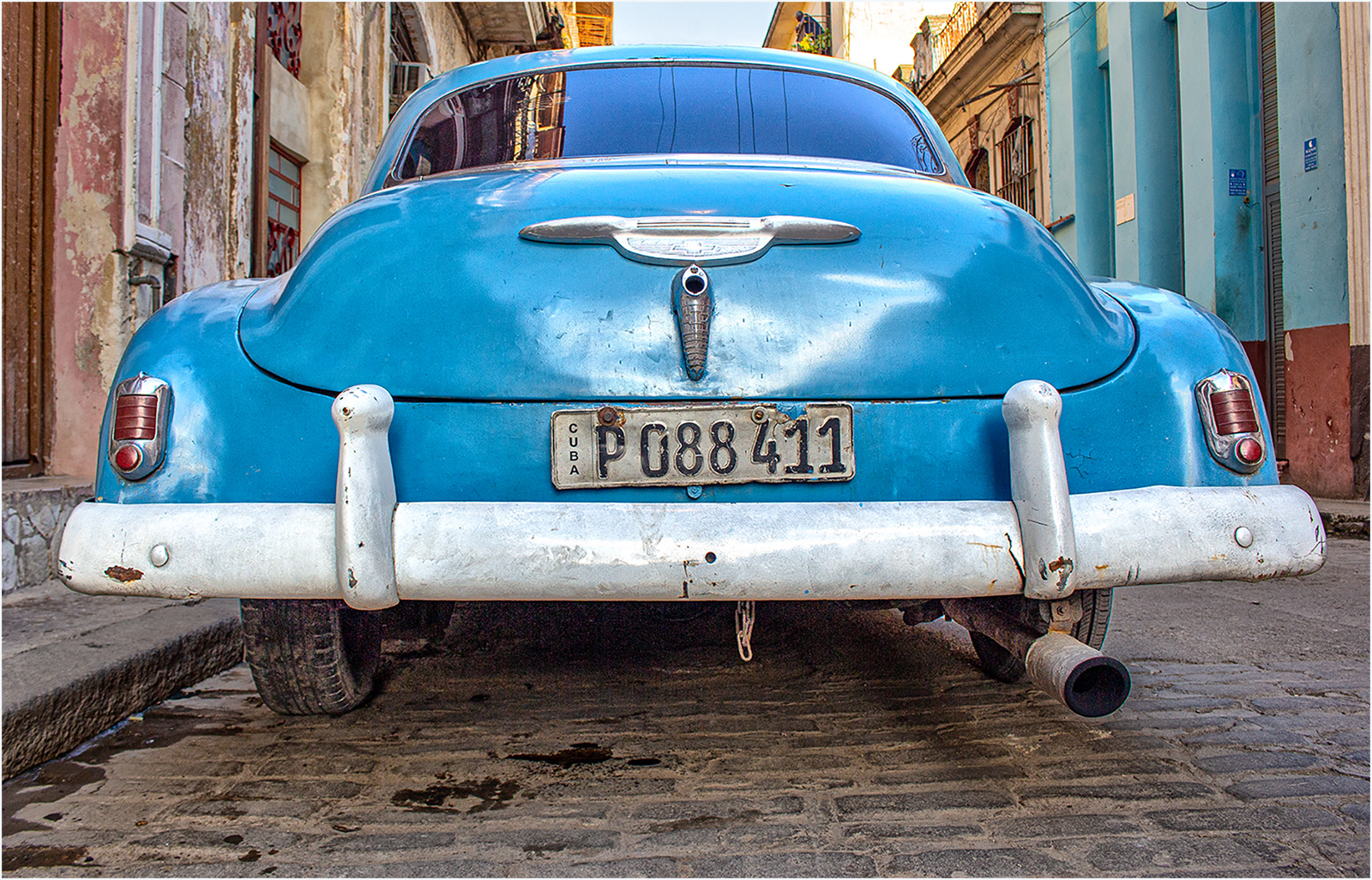 Blue Havana Car by Catherine Allum