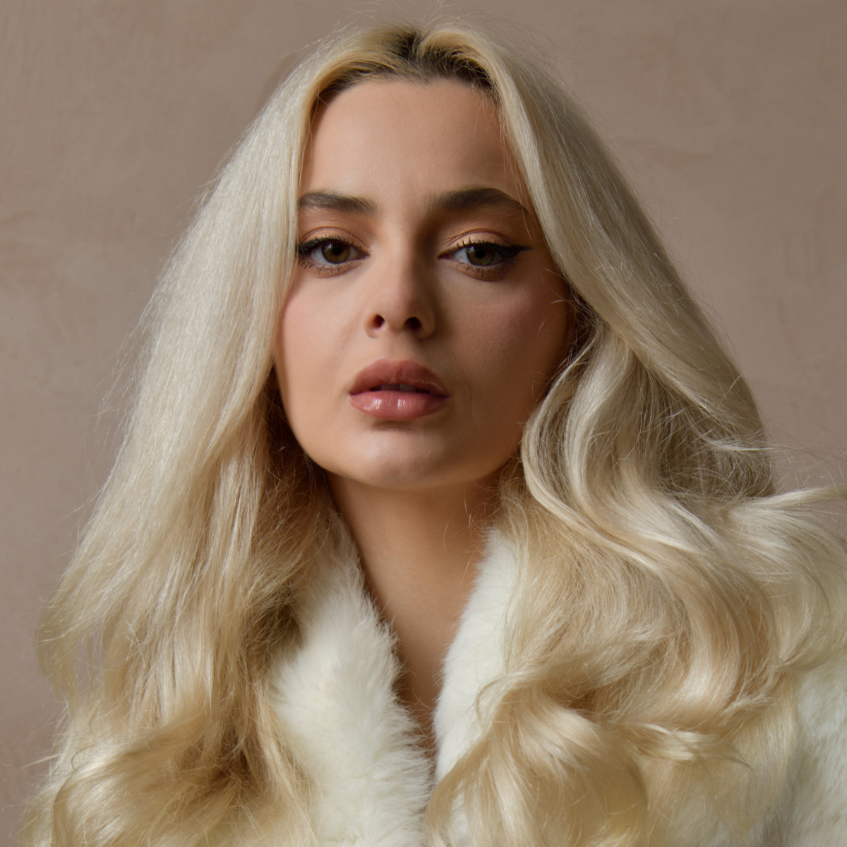 JUDGES AWARD SCORE 10 Venus In Furs (As A Blonde) by Ron Matthews