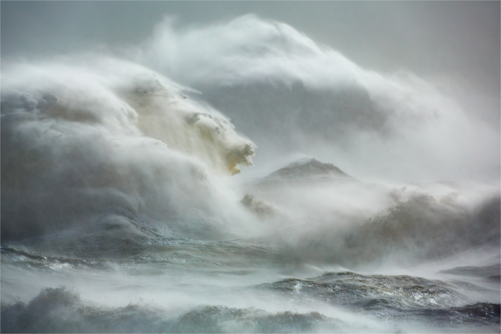 HC  Mike Nott The Restless Sea