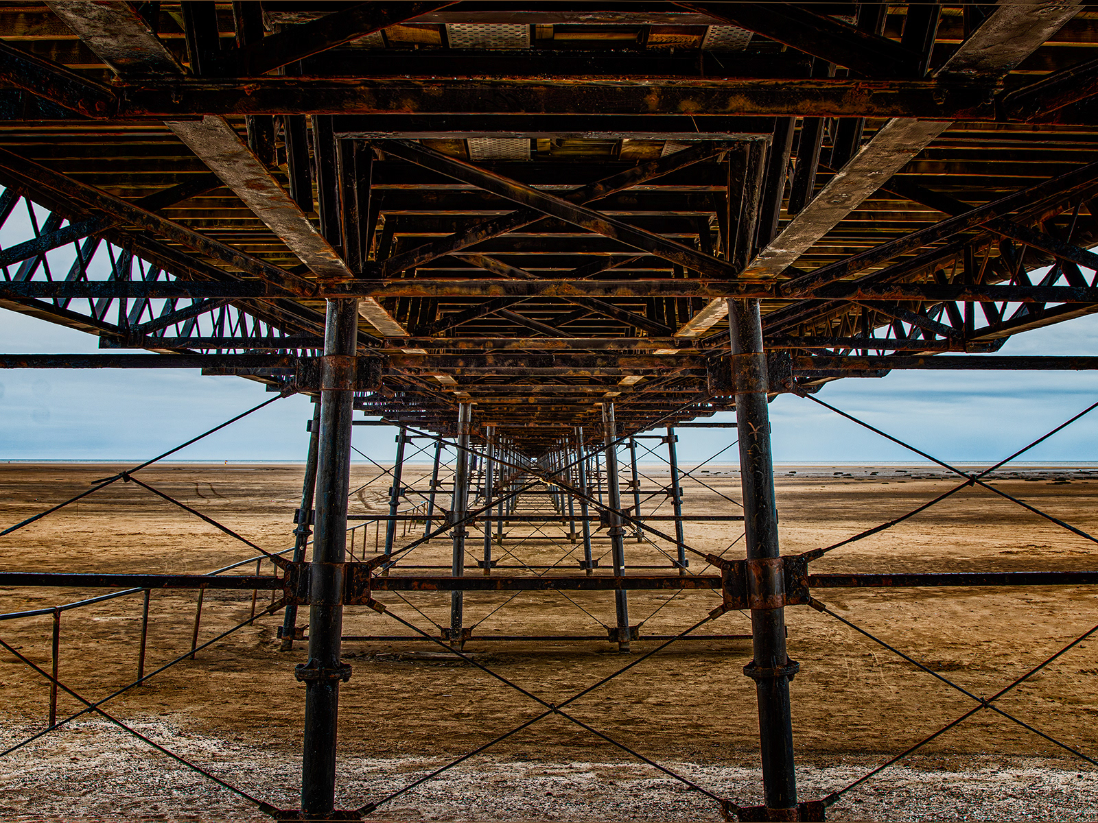 The way to the sea by Gareth Balle