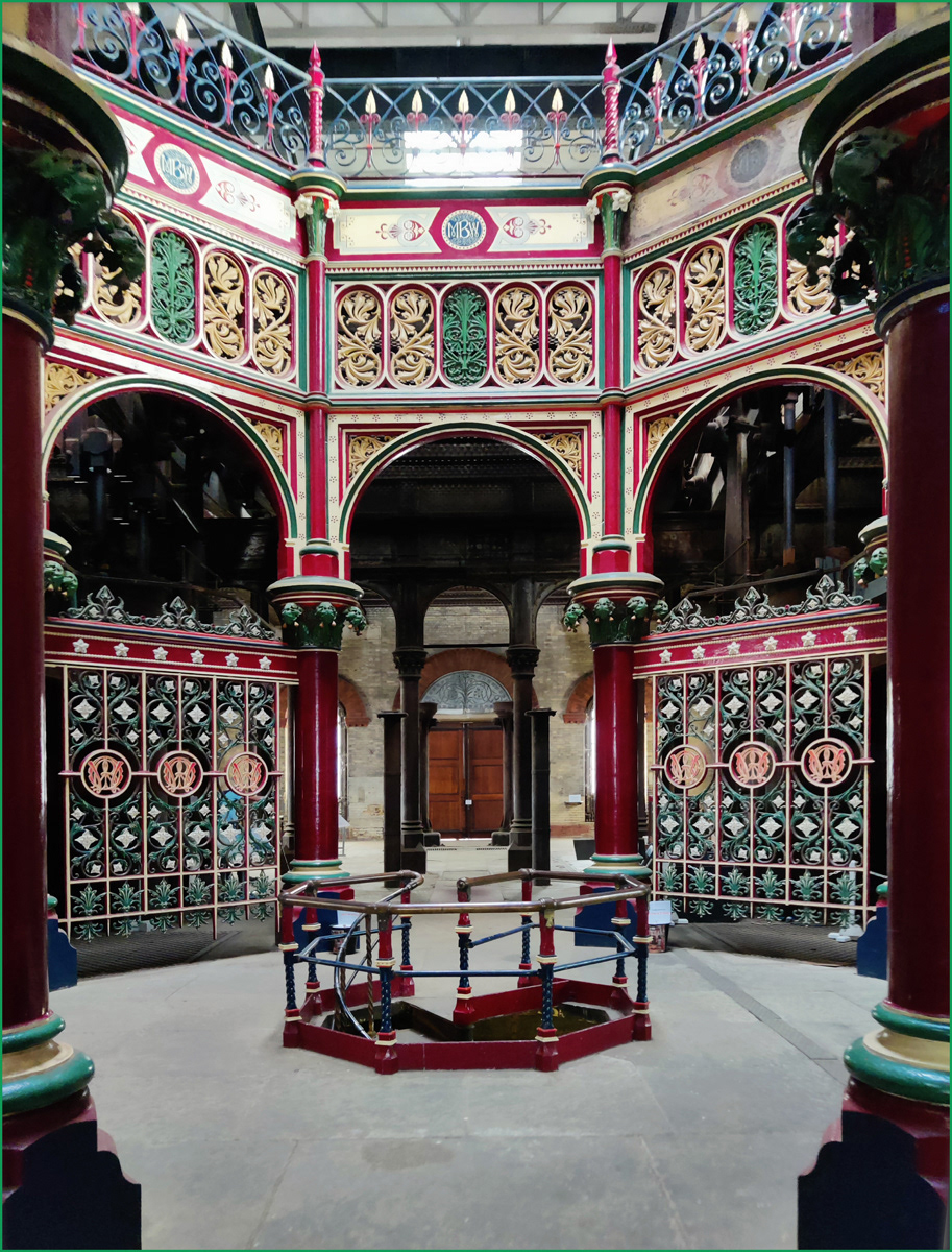 Bazalgette symmetry by Ron Smith ARPS DPAGB