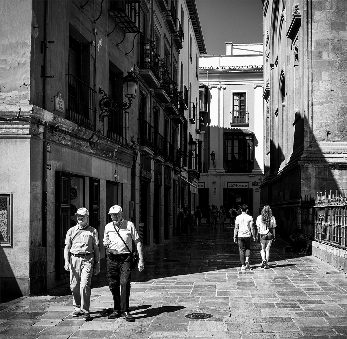 Old Friends and Young Lovers, Granada by Richard Knapp LRPS