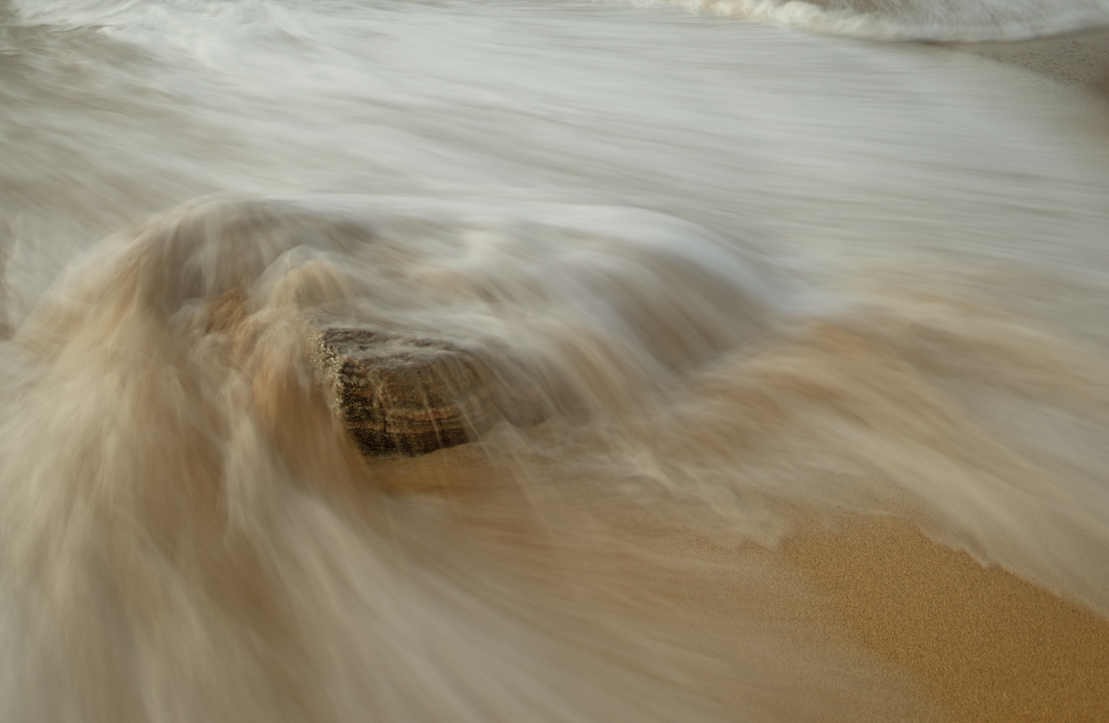 SCORE 9.0 Veil of soft swirling waves by Andi Hargreaves LRPS