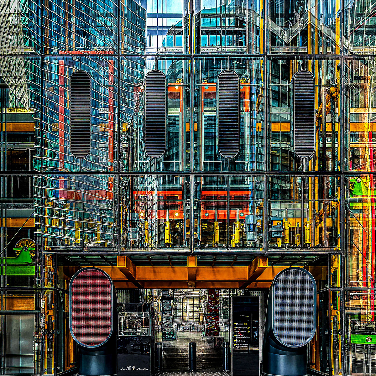 SCORE 10 Urban reflections by Bogdan Schiteanu