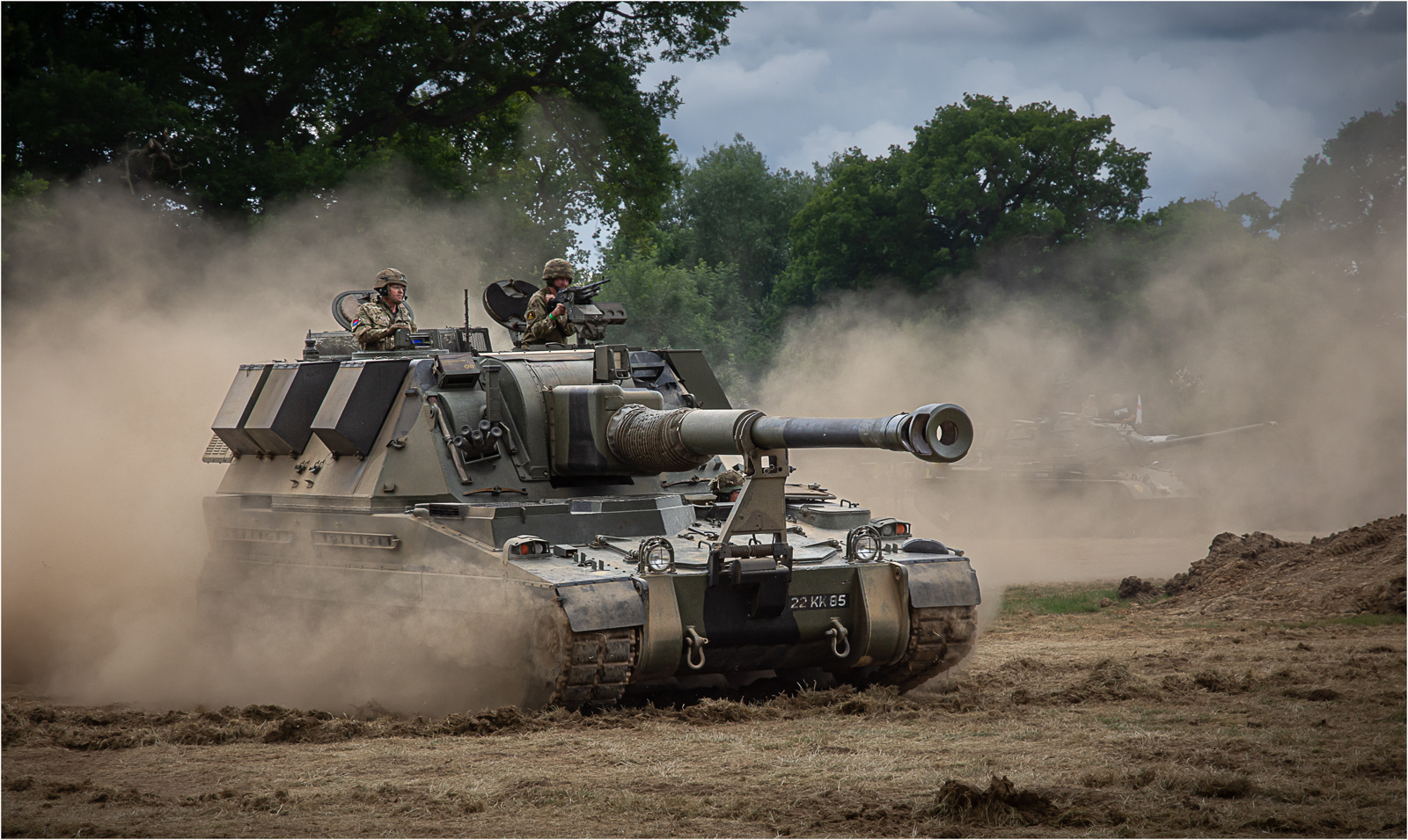 Vickers AS 90 Self Propelled Howitzer by Richard Knapp