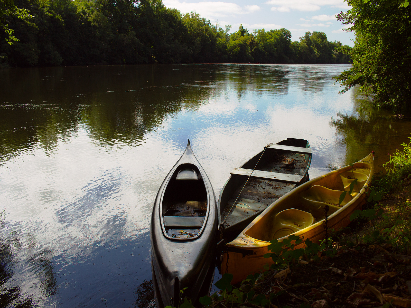Boats on the Dordogne by Catherine Allum