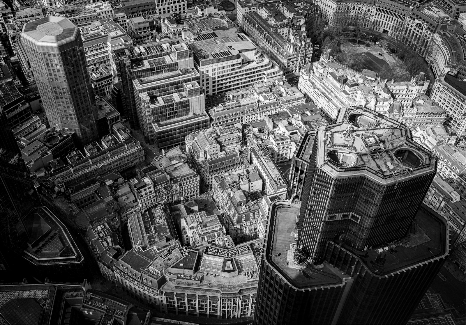 Its a long way down from Horizon 22 by Richard Knapp LRPS