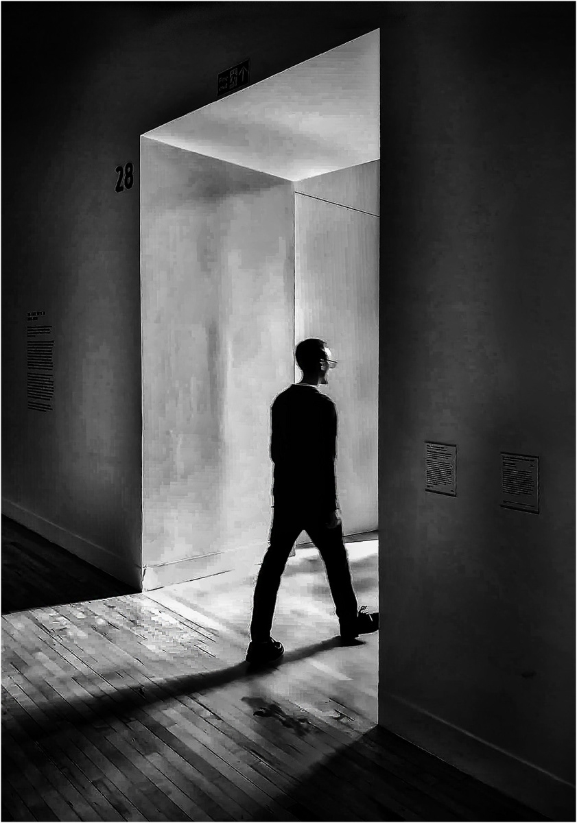 SCORE 9.0 Archway at Tate Britain by Pamela Miller