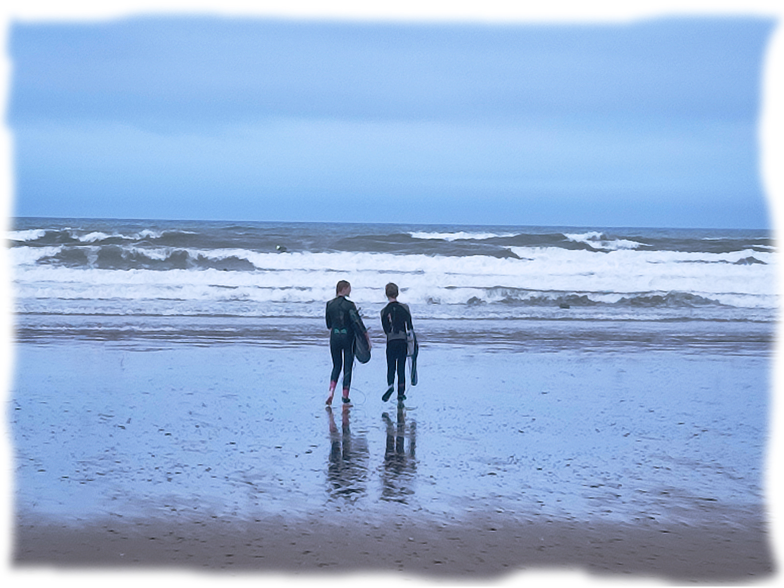 SCORE 7.5  Catherine Allum_Croyde Beach Surfers