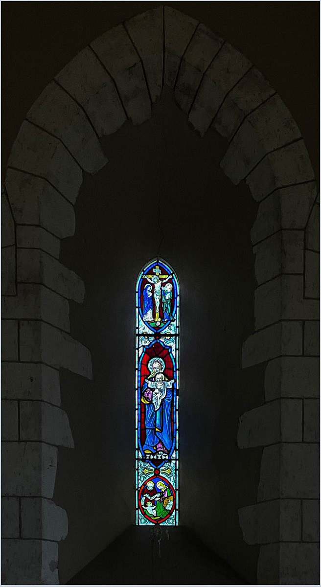 SCORE 8.5 Heavenly Window by Martin Melesi