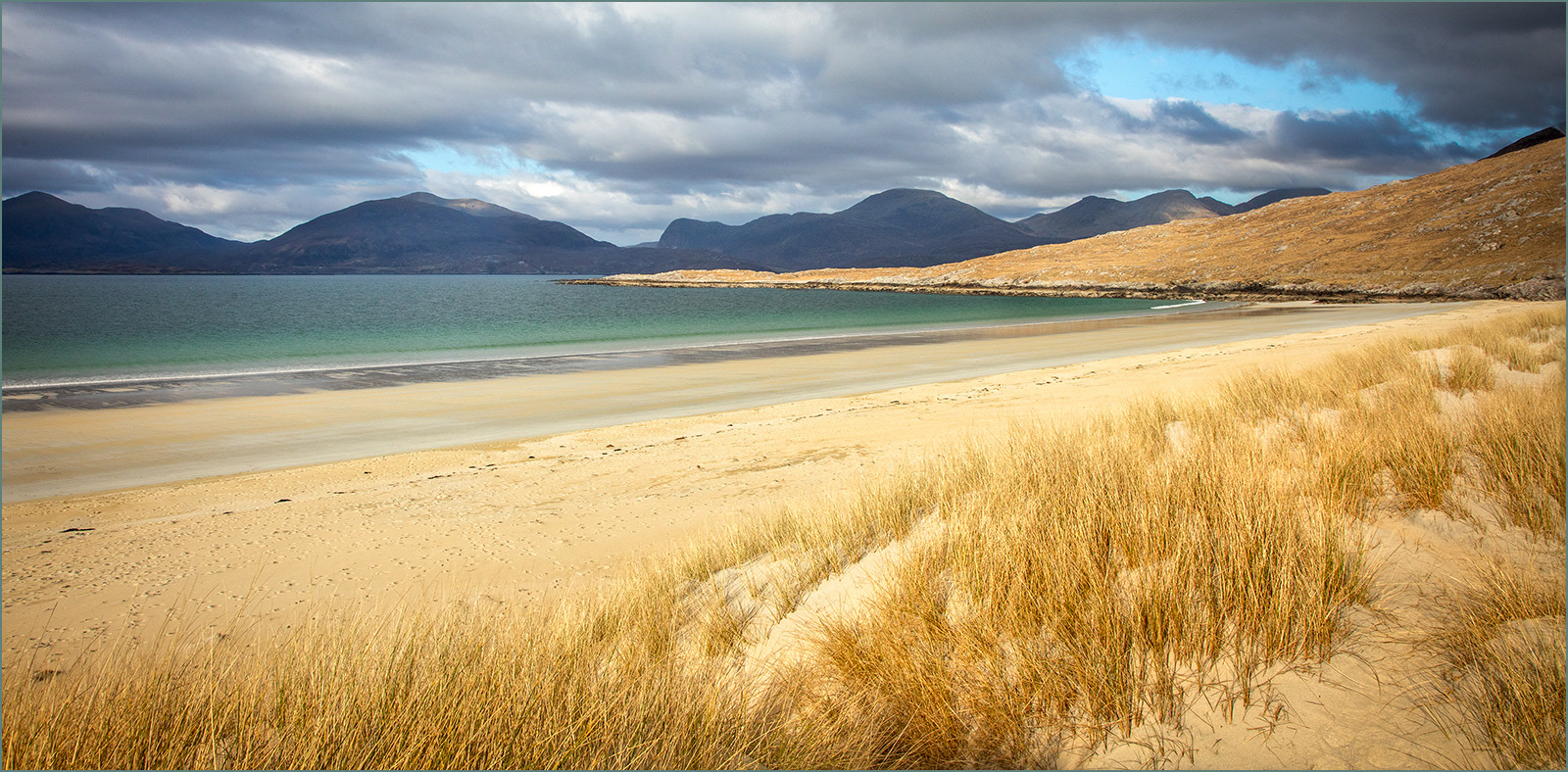SCORE 10 Evening Light at Luskentyre by Paul Hodson