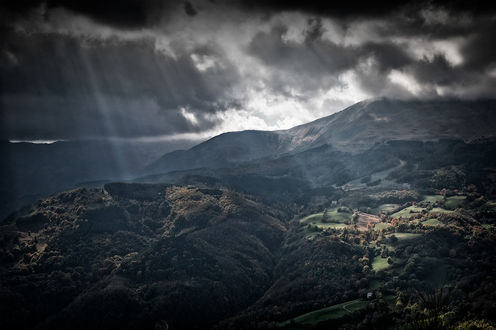 SCORE 9.5 Monte Cimone, Provincia di Modena, Italy, by Mike Williamson