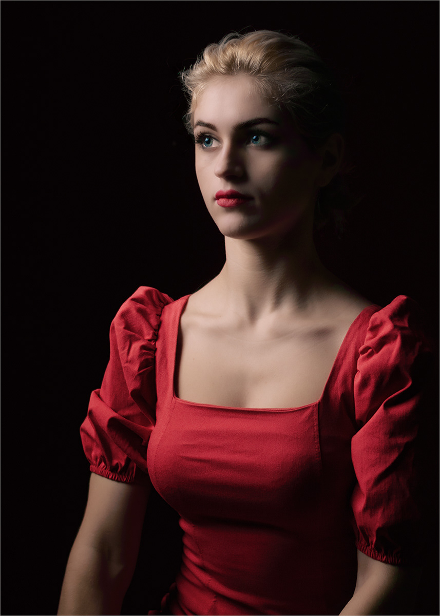 Scarlet Maiden by Genetta Aprilante