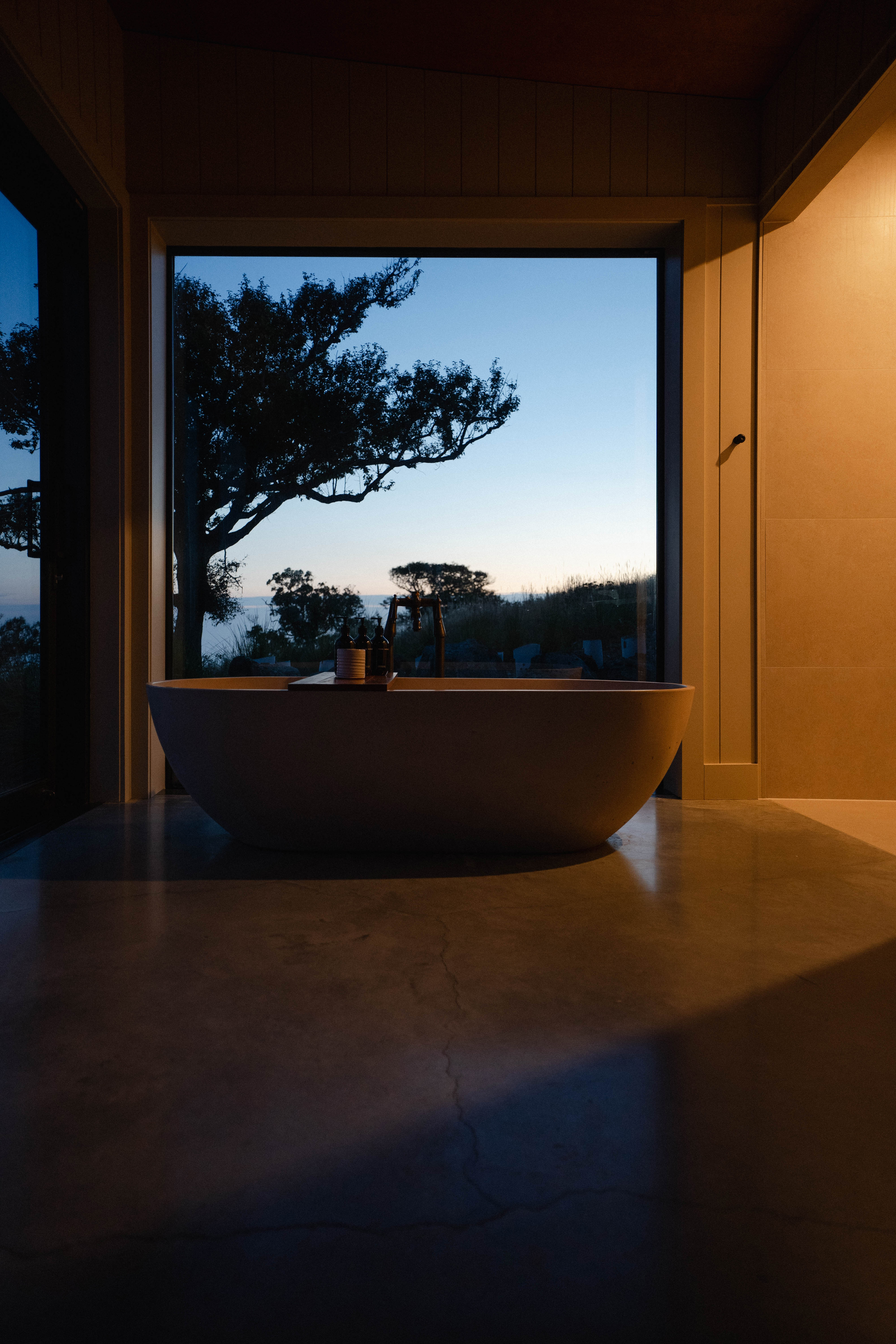 Ridge Cliff, New Zealand