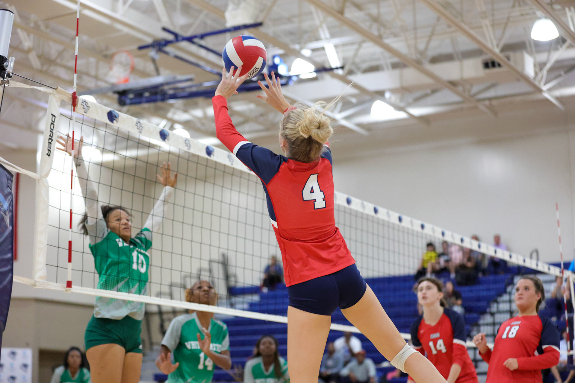 St. Benedict Volleyball vs White Station at St. Benedict at Auburndale in Memphis, TN on Thursday, September 22, 2022. (Ryan Beatty/SBA)