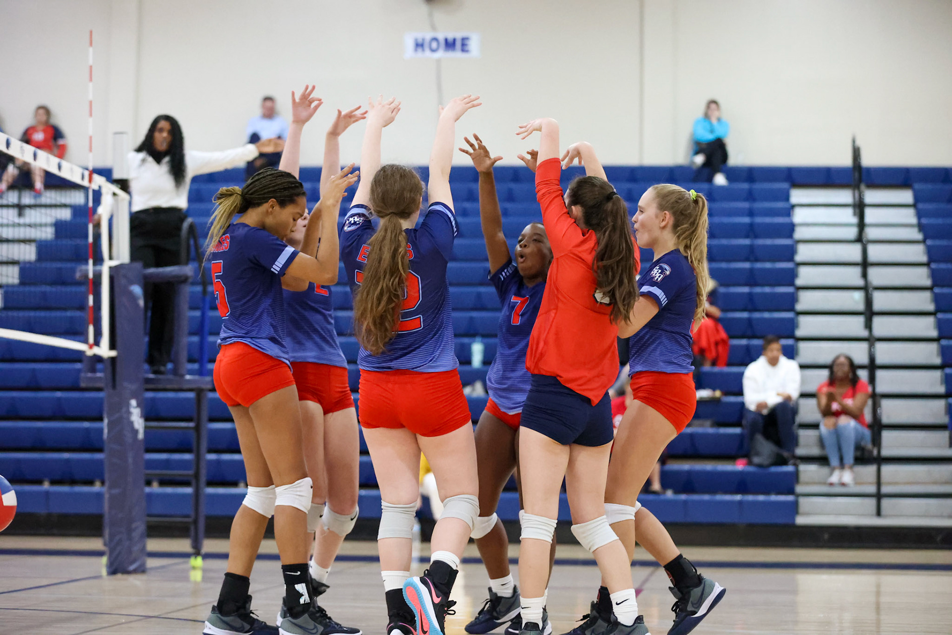 St. Benedict Volleyball vs Hutchison at St. Benedict on Tuesday, September 13, 2022. (Ryan Beatty/SBA)