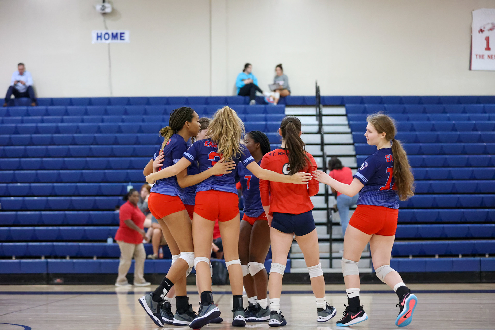 St. Benedict Volleyball vs Hutchison at St. Benedict on Tuesday, September 13, 2022. (Ryan Beatty/SBA)