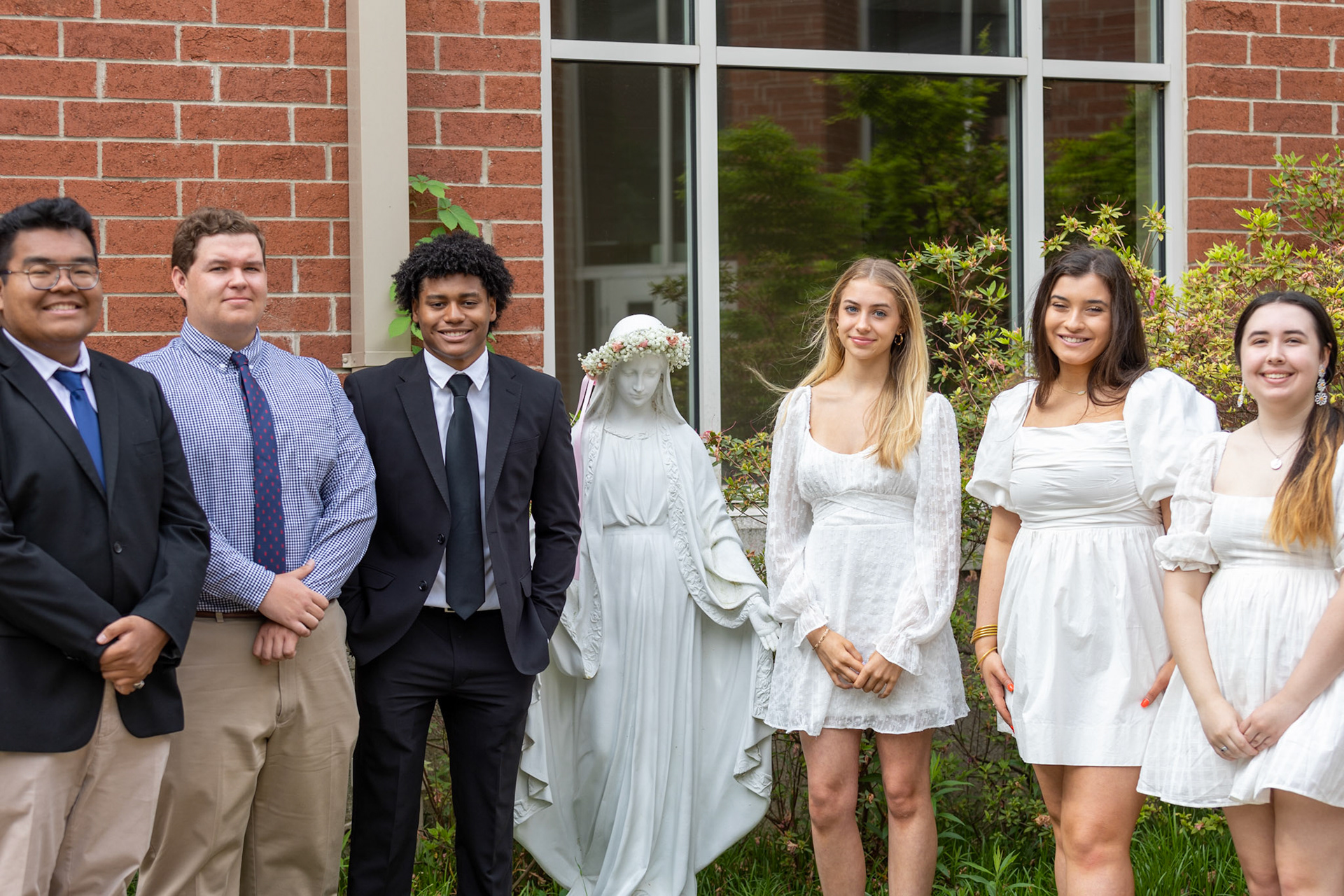 May Crowning at St. Benedict at Auburndale High School in Memphis, TN on May 3, 2022. (Ryan Beatty/SBA)
