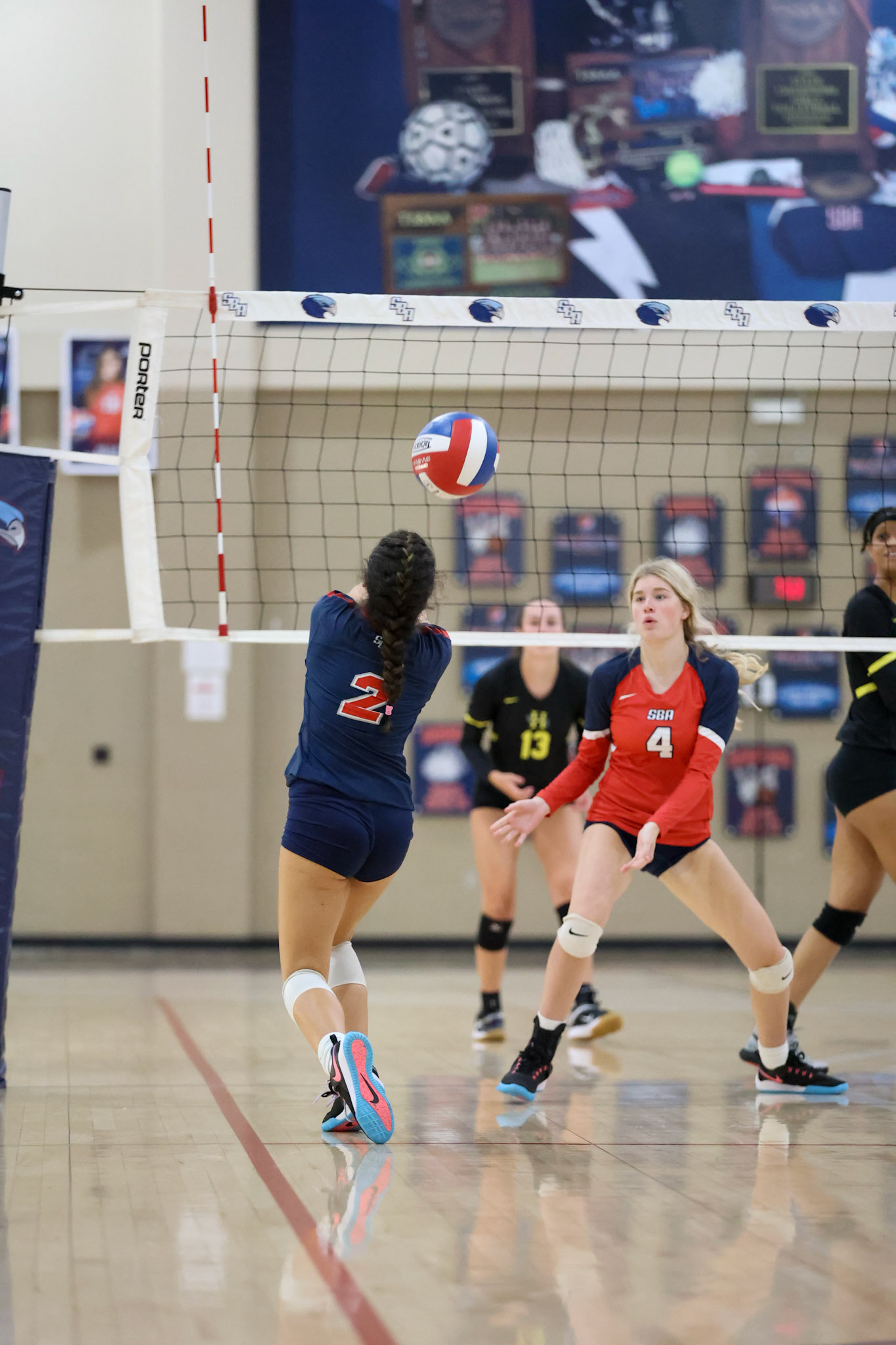 St. Benedict Volleyball vs Hutchison at St. Benedict on Tuesday, September 13, 2022. (Ryan Beatty/SBA)