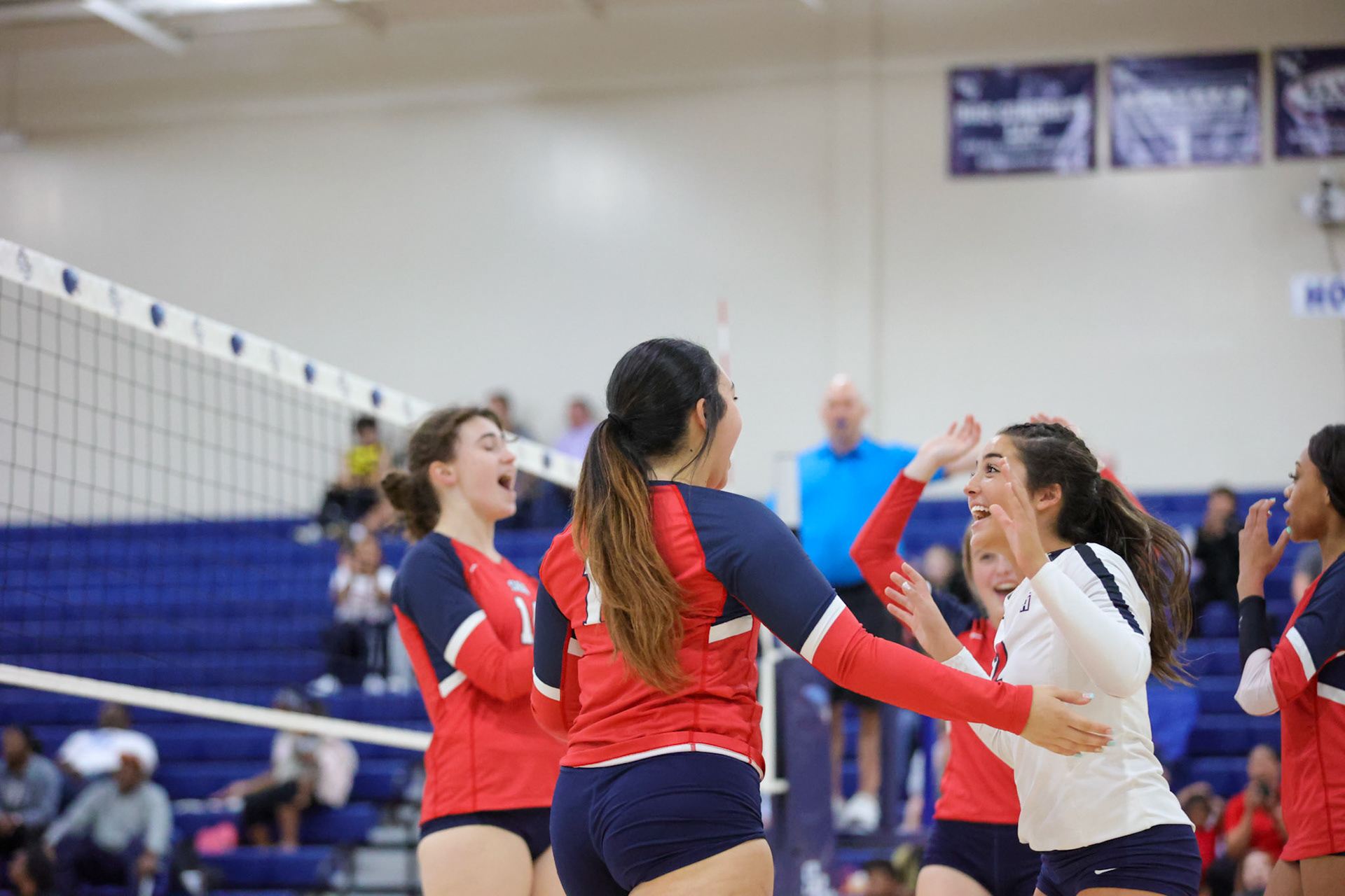 St. Benedict Volleyball vs White Station at St. Benedict at Auburndale in Memphis, TN on Thursday, September 22, 2022. (Ryan Beatty/SBA)
