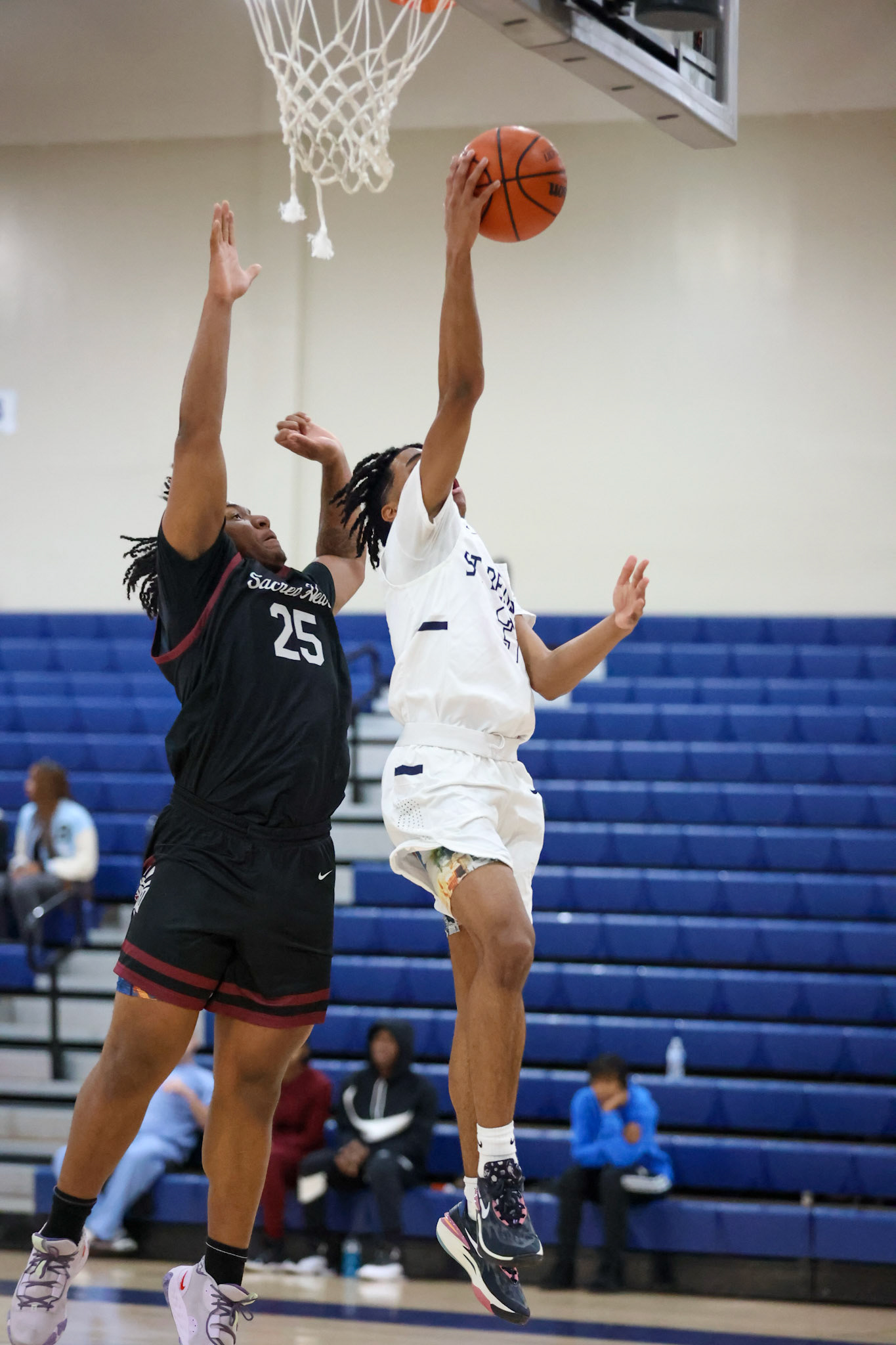 SBA Boys Basketball vs Sacred Heart. (Ryan Beatty Photo)