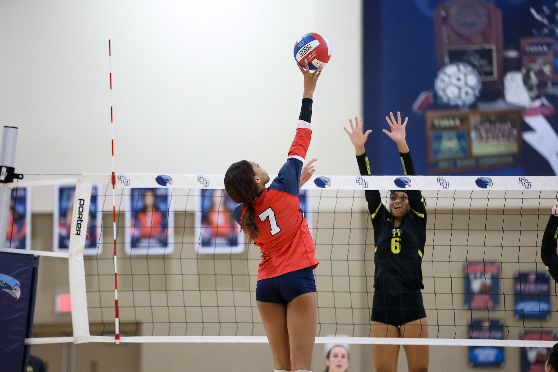 St. Benedict Volleyball vs Hutchison at St. Benedict on Tuesday, September 13, 2022. (Ryan Beatty/SBA)
