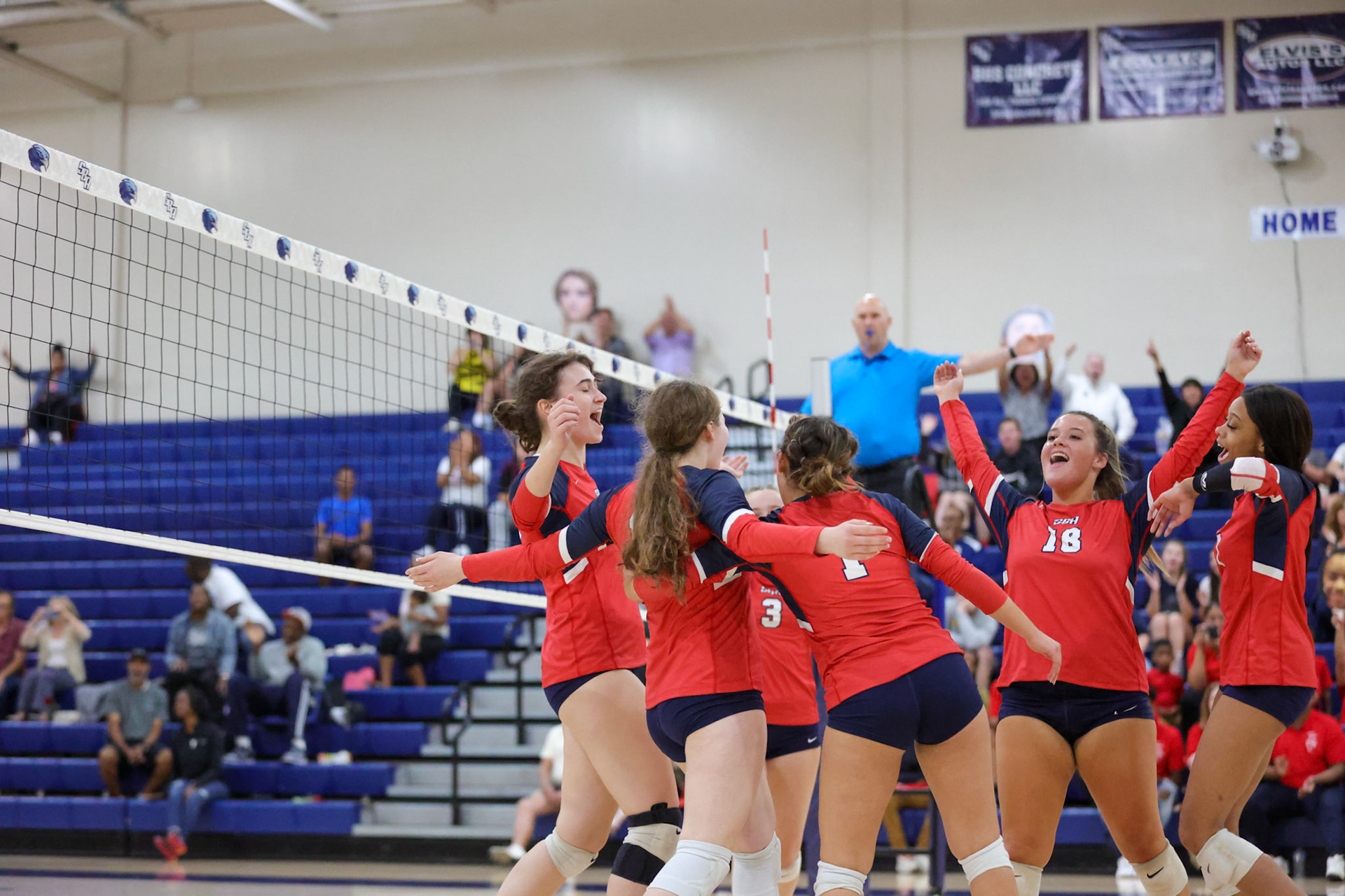 St. Benedict Volleyball vs White Station at St. Benedict at Auburndale in Memphis, TN on Thursday, September 22, 2022. (Ryan Beatty/SBA)