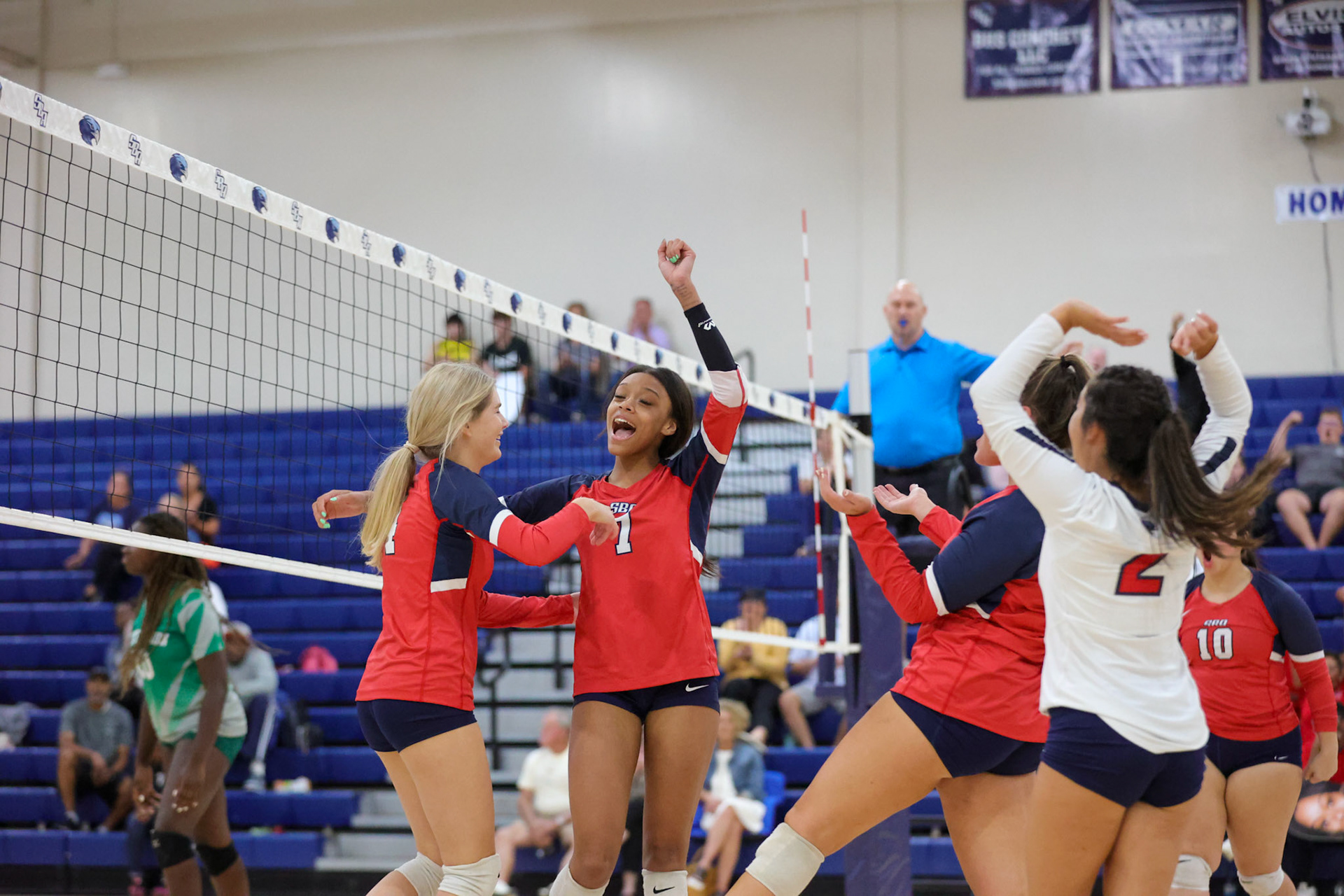 St. Benedict Volleyball vs White Station at St. Benedict at Auburndale in Memphis, TN on Thursday, September 22, 2022. (Ryan Beatty/SBA)